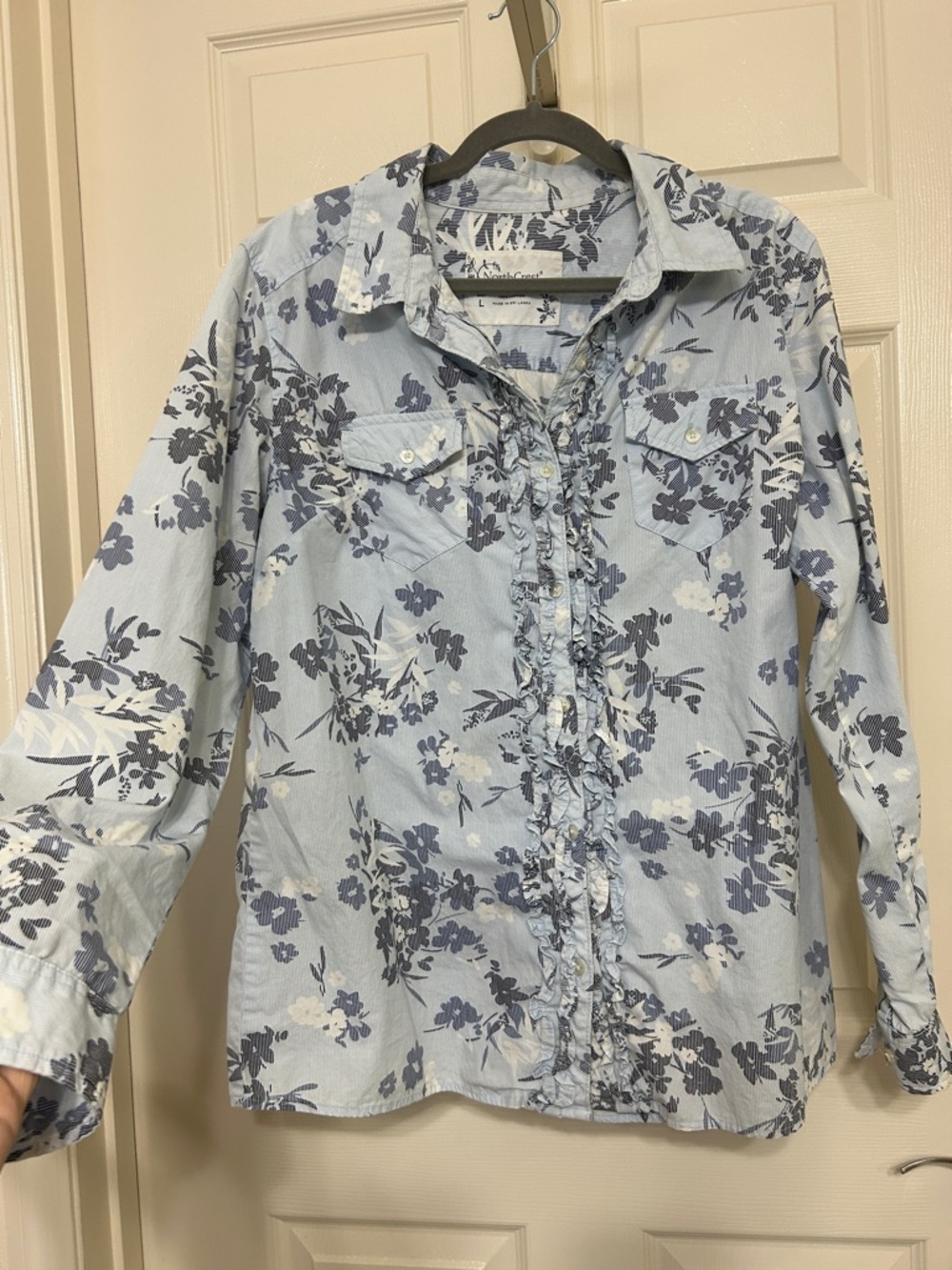 NorthCrest Cotton Light Blue Navy Floral Button Shirt with Ruffles down Center L